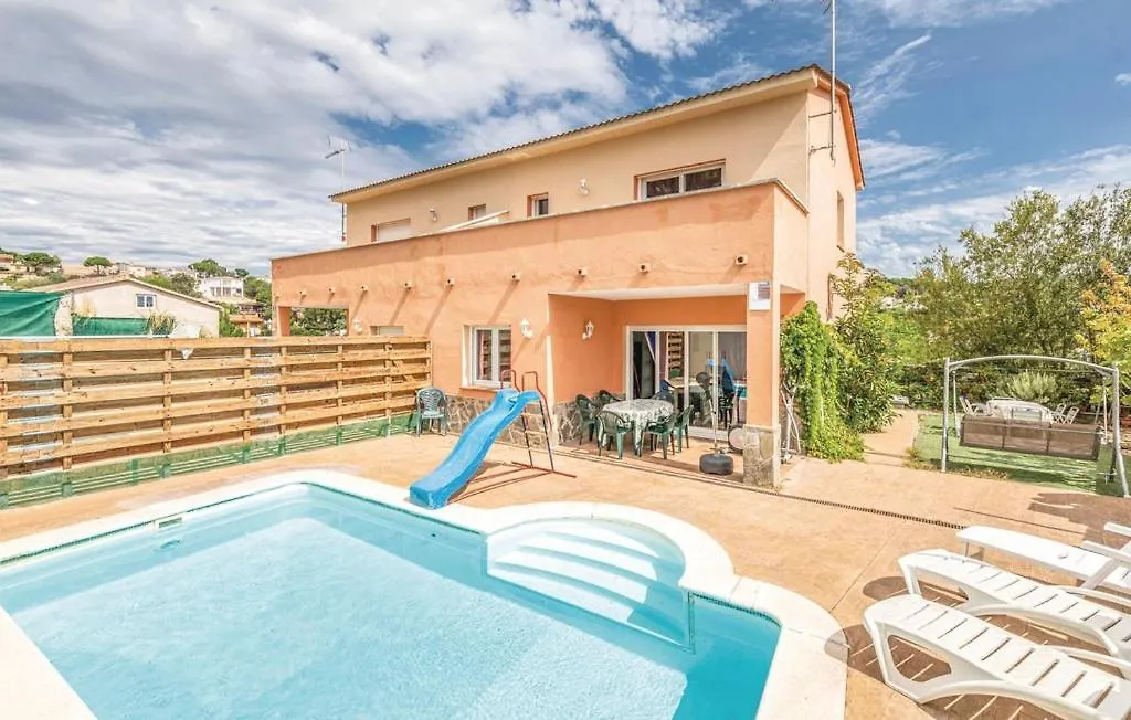 Villa Caravan 6 People 7 Kms Lloret De Mar Vidreres